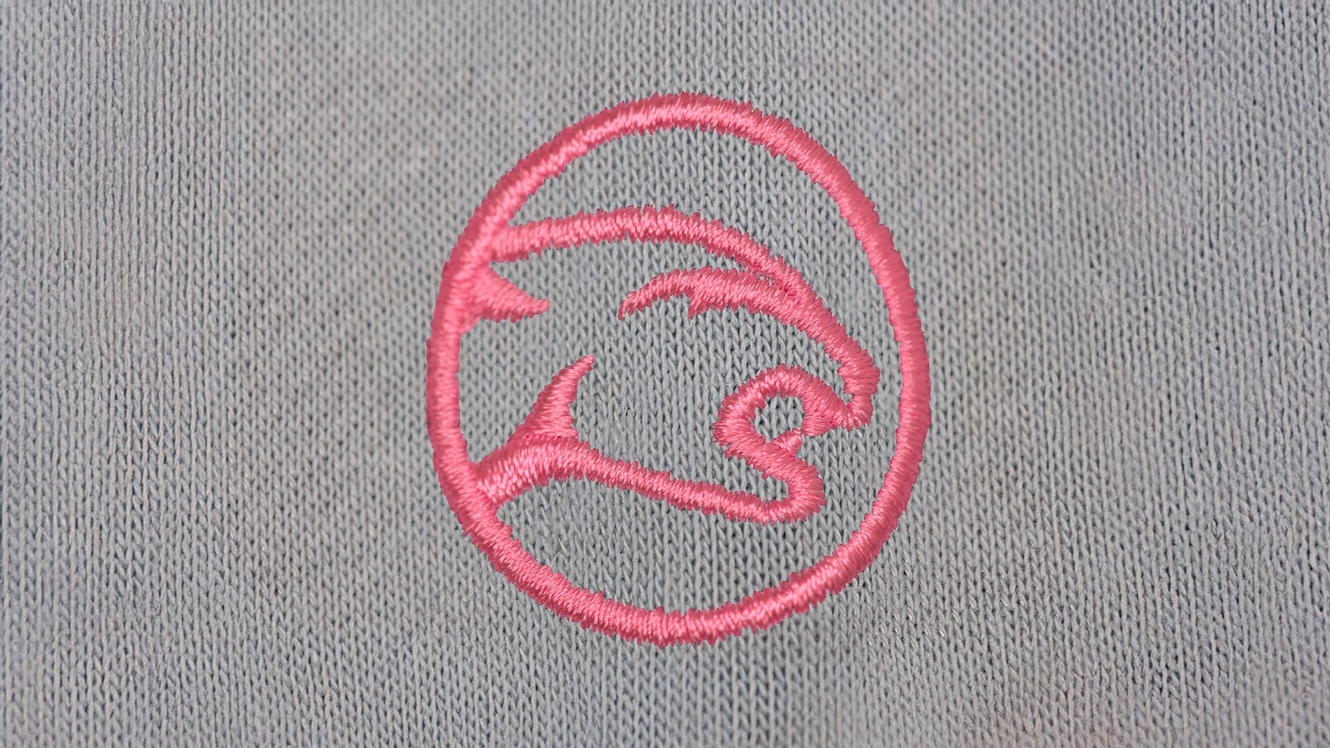 【新商品】Predator パーカー グレイ/ピンクキャット